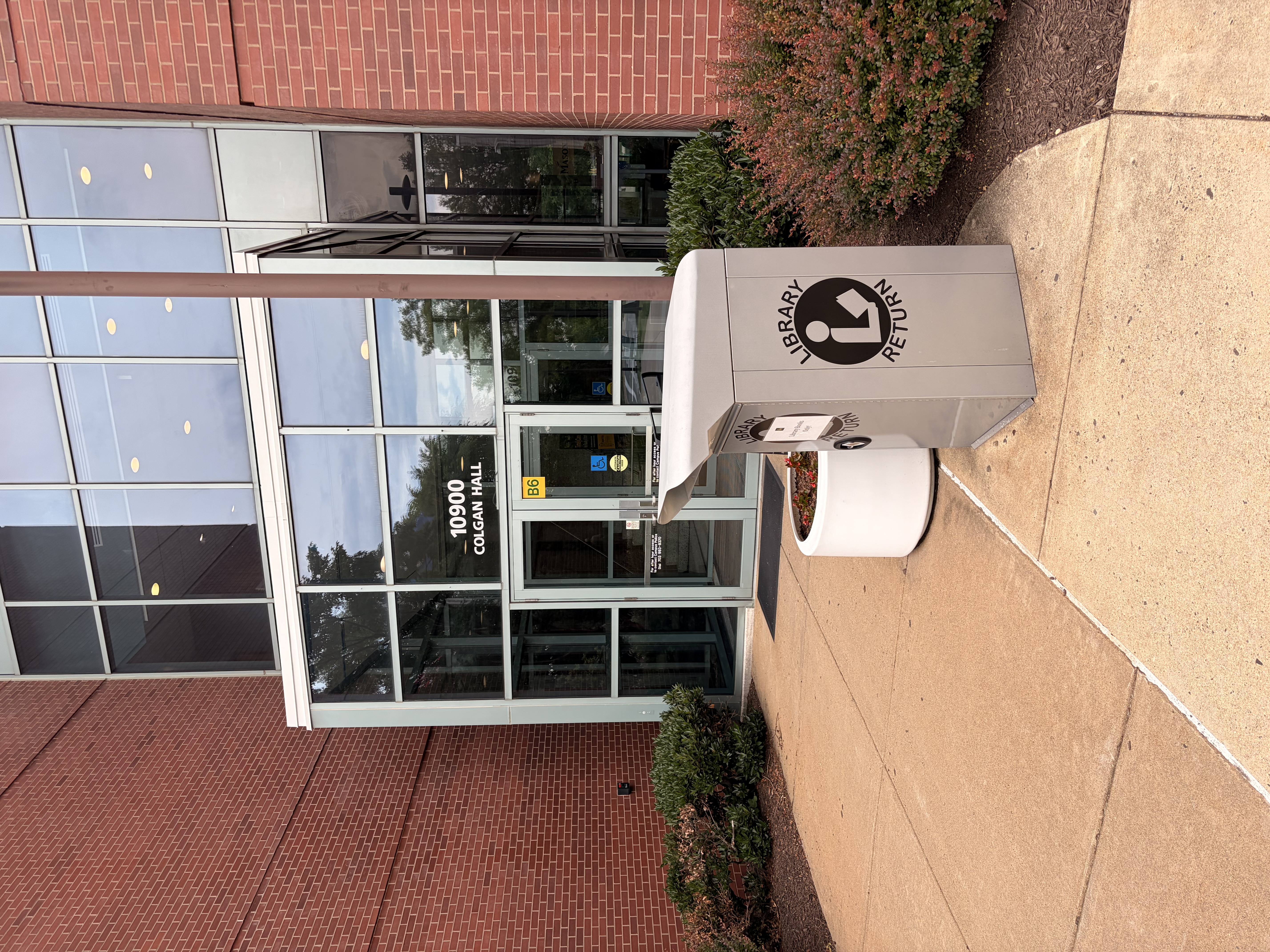 Mercer Library seating